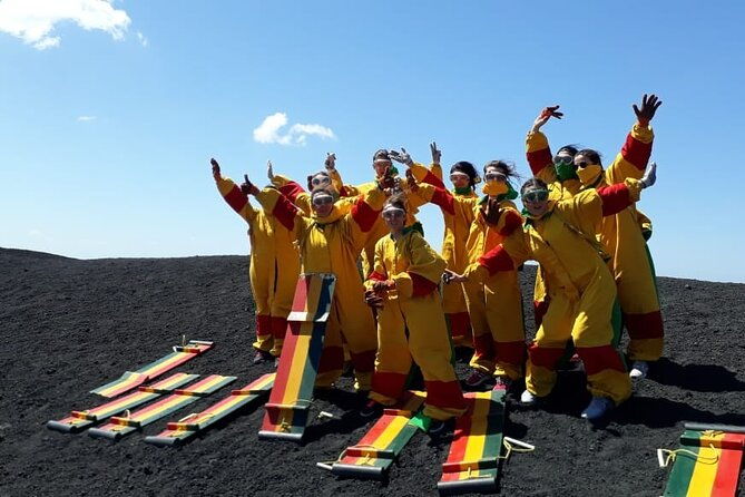 half-day-private-tour-of-cerro-negros-volcano-boarding
