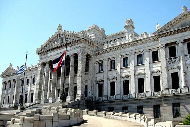 half-day-regular-city-tour-at-montevideo