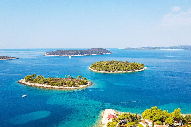 half-day-speedboat-tour-to-solta-island-blue-lagoon-from-trogir