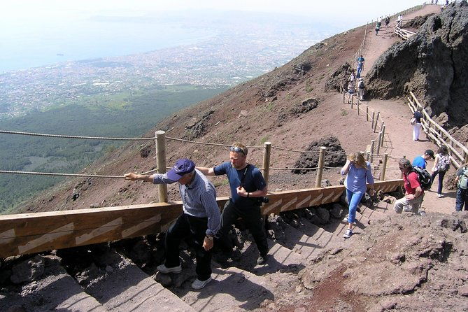 half-day-trip-to-mt-vesuvius-from-naples