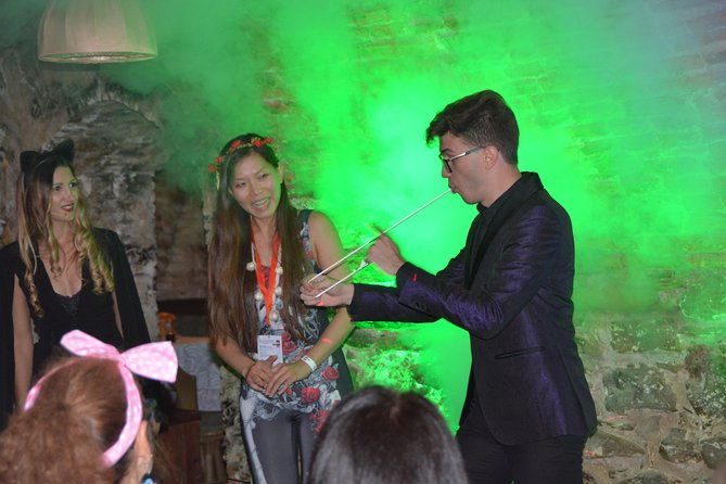 halloween-tour-with-2-halloween-parties-one-at-bran-castle