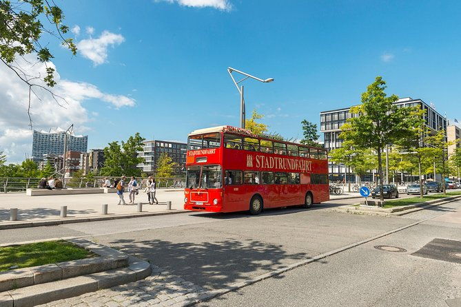 hamburg-hop-on-hop-off-tour-harbor-and-lake-alster-cruise-3