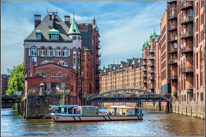 harbor-cruise-on-the-beautiful-elbe-2