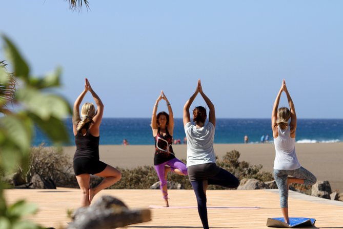 hatha-yoga-in-puerto-del-carmen-spain