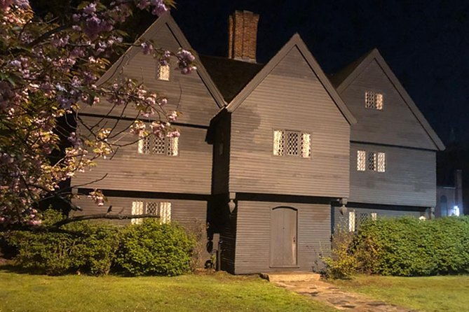 haunted-footsteps-ghost-paranormal-salem-tour-2
