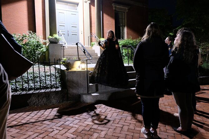 haunted-history-walking-tour-of-providence