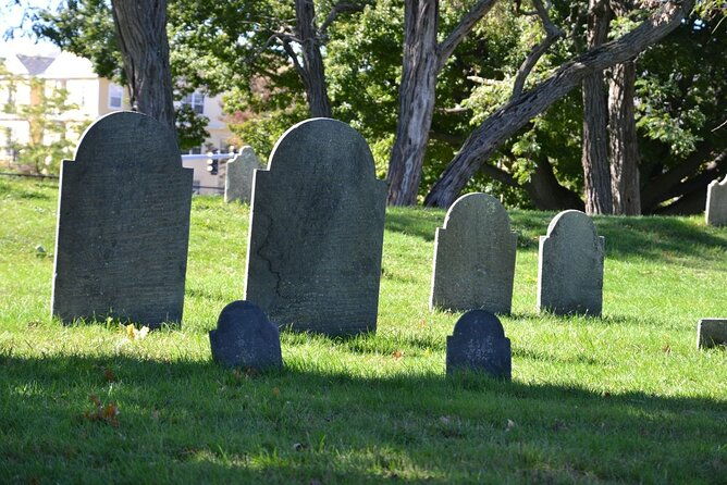 hauntings-history-and-legends-tour-in-salem