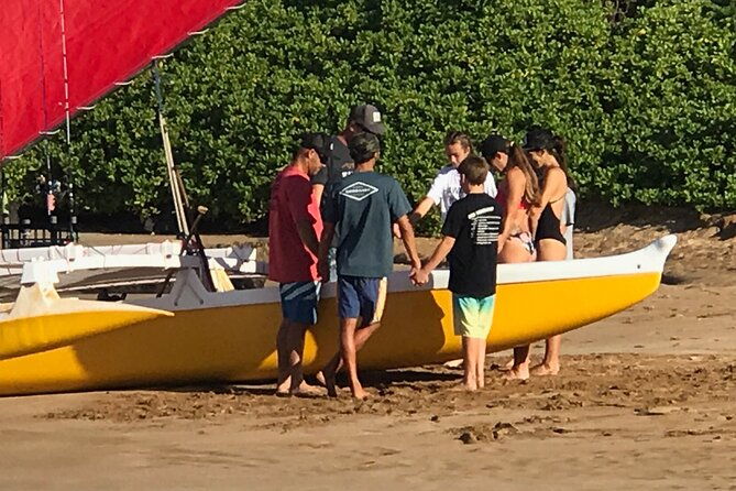 hawaiian-canoe-sailing-experience-in-maui