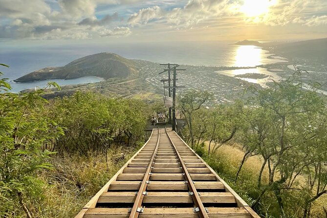 hike-to-the-top-of-kokohead-crater-private-transportation-group