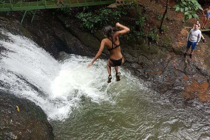 hiking-and-waterfall-tour-in-jaco
