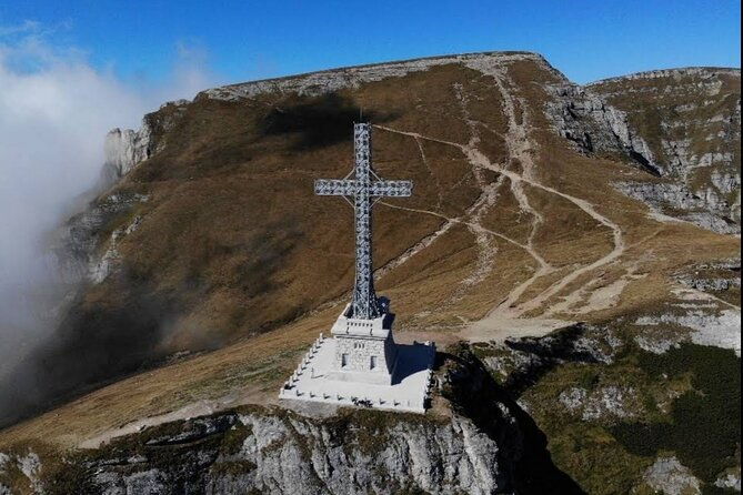 hiking-in-bucegi-mountains-in-the-carpathians-private-tour