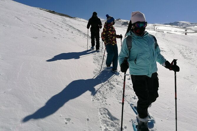 hiking-snowshoeing-in-the-sierra-nevada-park-granada