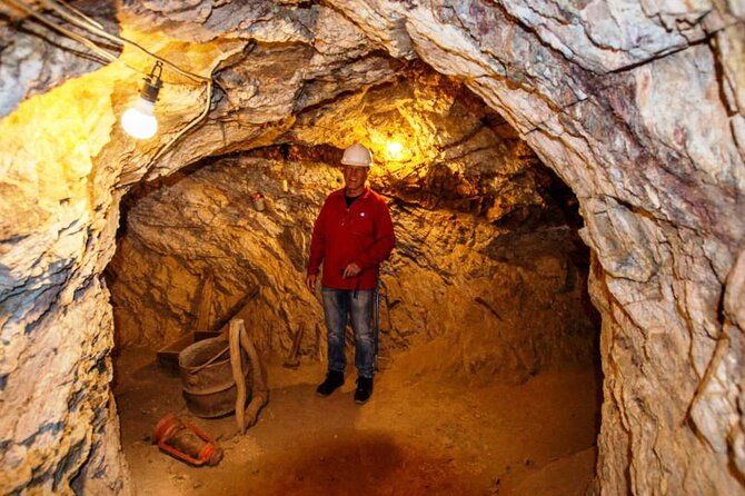 historic-1880s-gold-mine-jeep-adventure-near-scottsdale-phoenix