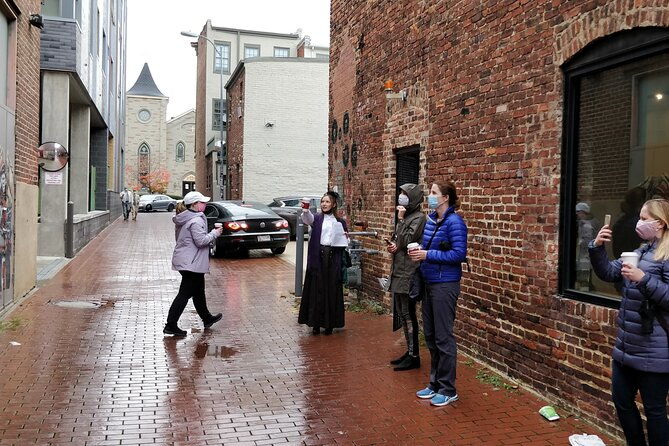historic-alleyways-guided-walking-tour-of-washington-dc