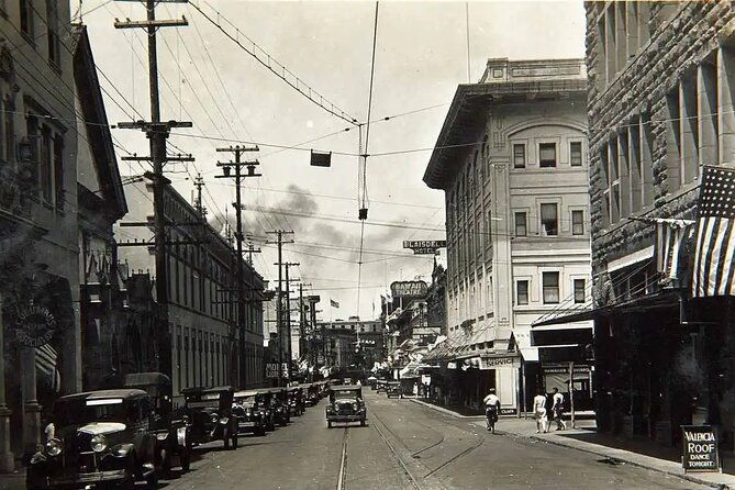 historical-tour-of-downtown-honolulu-in-red-light-district