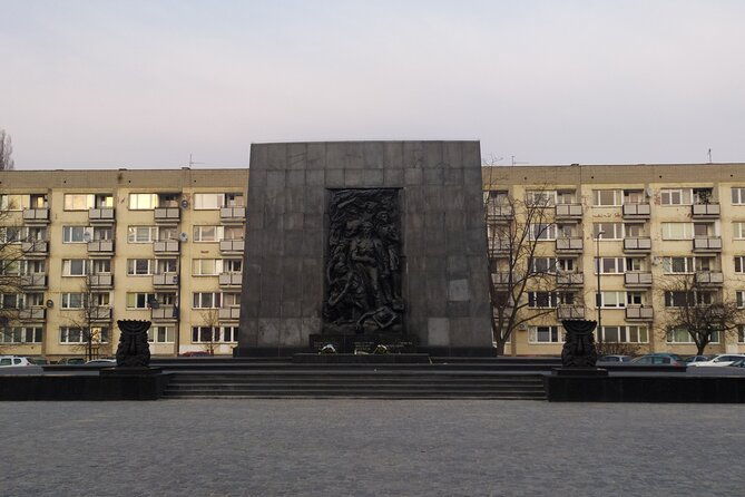 historical-walking-tour-of-jewish-warsaw