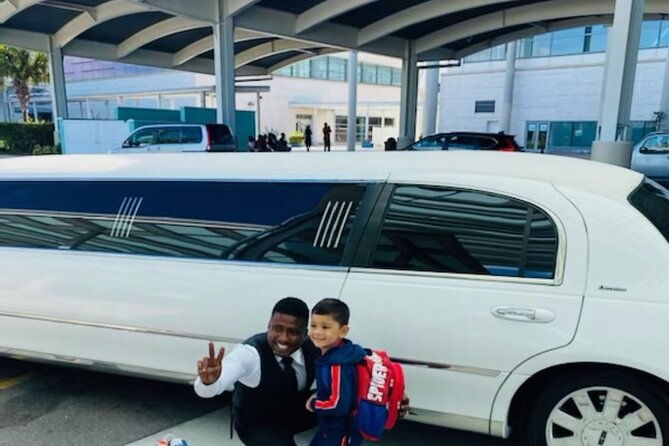 hollywood-limo-services-hurry-up-come-one-down-to-get-the-bahamian-vegas-treat