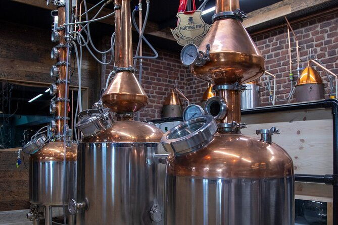hooting-owl-distillery-york-distillery-tour-guided-tasting