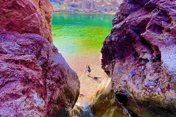 hoover-dam-kayaking-trip-6-hot-springs-6-caves-4-waterfalls
