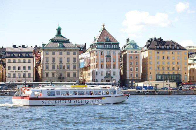 hop-on-hop-off-bus-and-boat-ticket-in-stockholm