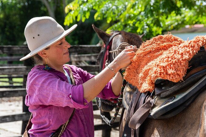 horse-riding-at-la-mello-adventure-lodge