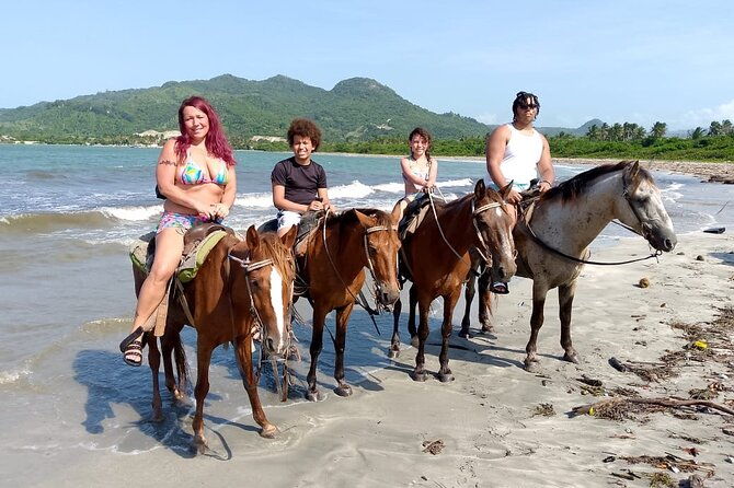 horse-tours-on-the-beach-and-mountains-in-puerto-plata