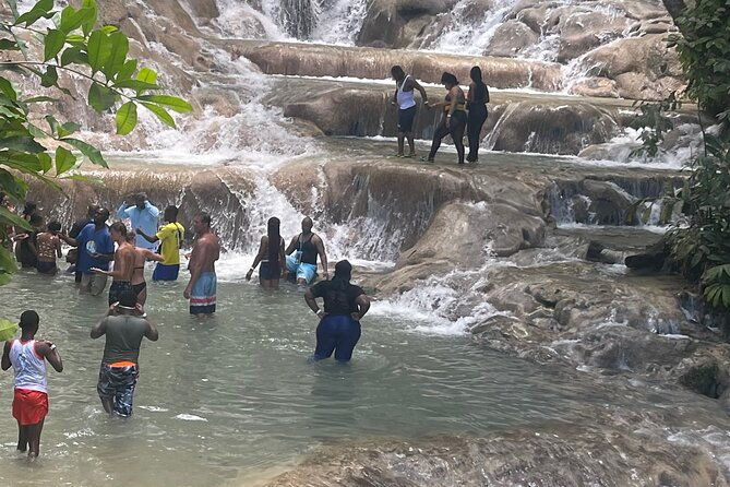 horseback-riding-and-swimming-in-dunns-river-falls
