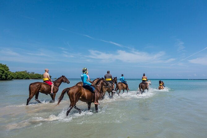 horseback-riding-shopping-and-lunch