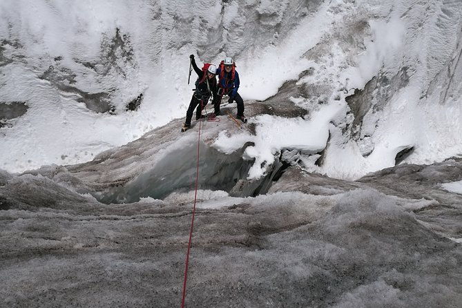 huayna-potosi-6088-m-the-most-popular-mountain-in-bolivia