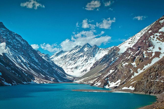 inca-lagoon-in-andes-mountain-range-visit-local-vineyard-with-tasting-included