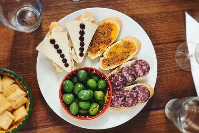indulge-in-cordoba-local-wines-tapas-tasting