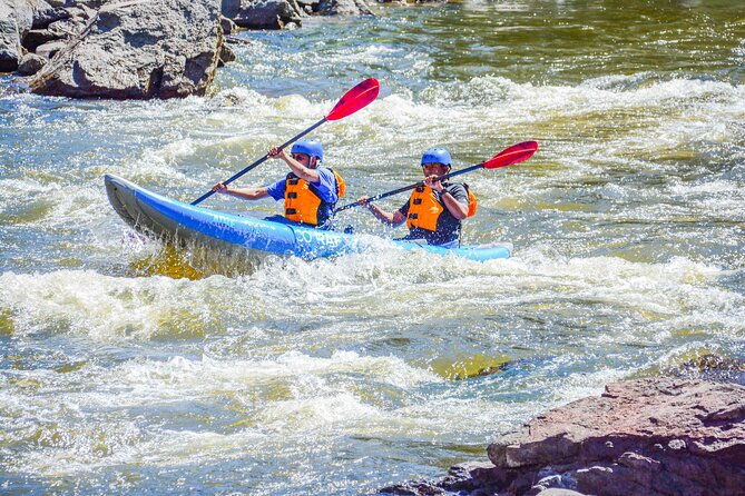 inflatable-kayak-adventure-colorado-river-half-day-guided-tour
