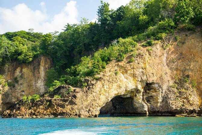 island-tour-sightseeing