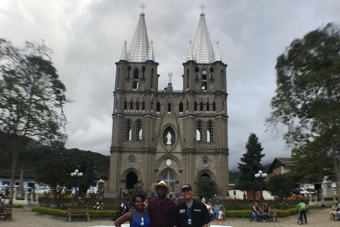 jardin-private-day-trip-colombian-coffee-tour-from-medellin