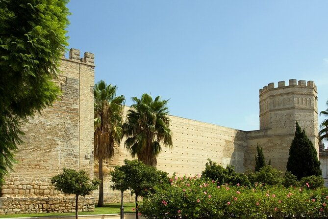 jerez-walking-tour-with-alcazar-and-cathedral-entrance