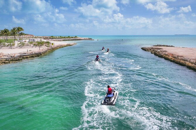 jet-ski-adventure-in-crystal-waters-of-turks-and-caicos