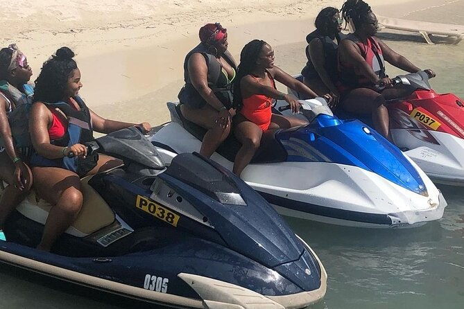 jet-ski-parasailig-water-activity-in-montego-bay-jamaica