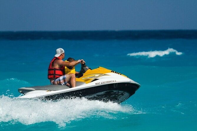 jet-ski-parasailing-and-margaritaville-guided-tour-in-montego-bay