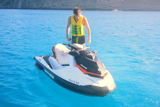 jetski-130hp-gti-seadoo-holds-2-people