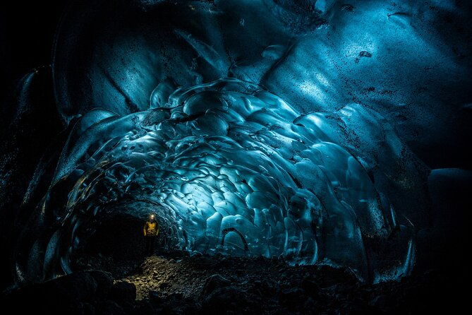 jokulsarlon-visit-a-natural-blue-ice-cave