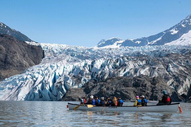 juneau-shore-excursion-mendenhall-glacier-canoe-paddle-and-hike
