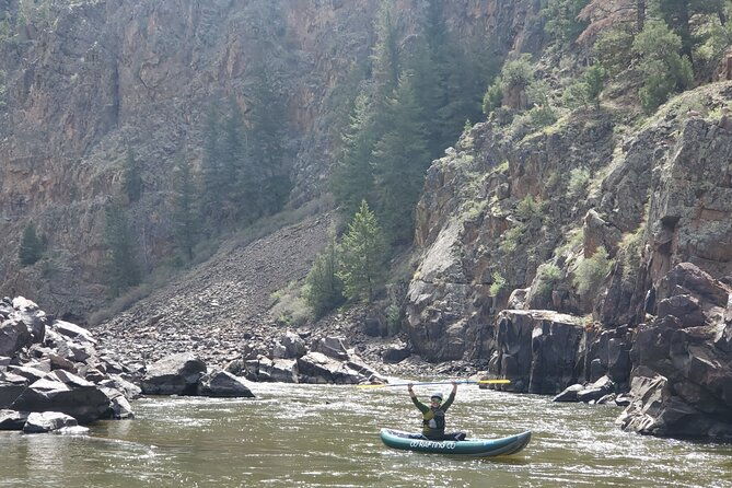 kayak-gorgeous-upper-colorado-river-half-day