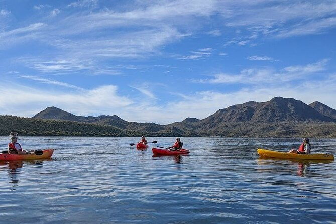 kayaking-3-hr-canyon-cliffside-on-saguaro-lake