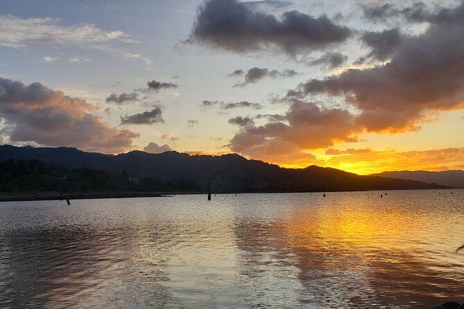 kayaking-on-the-lake-arenal-personalized-experience