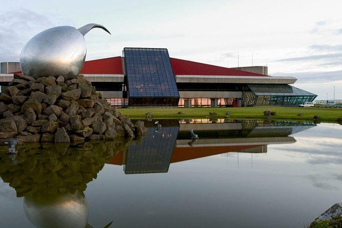 keflavik-to-reykjavik-private-luxury-airport-transfer