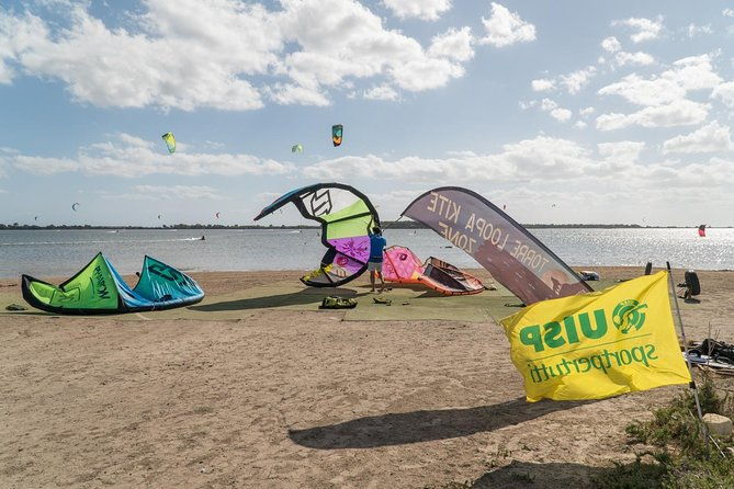 kitesurfing-and-windsurfing-in-sicily-in-the-lo-stagnone-lagoon