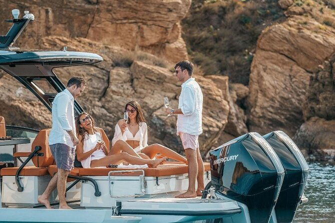 kleftiko-milos-private-cruise-snack-open-bar