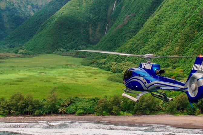 kohala-waterfalls-with-exclusive-landing-helicopter-tour