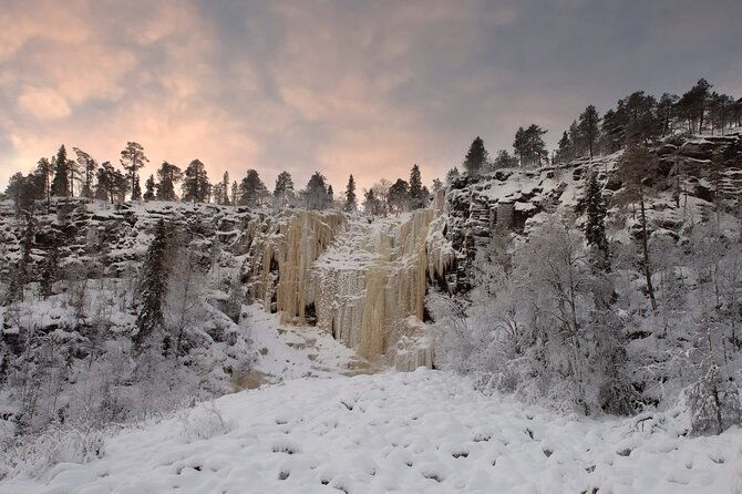 korouoma-national-park-and-frozen-waterfalls-hiking-tour-2
