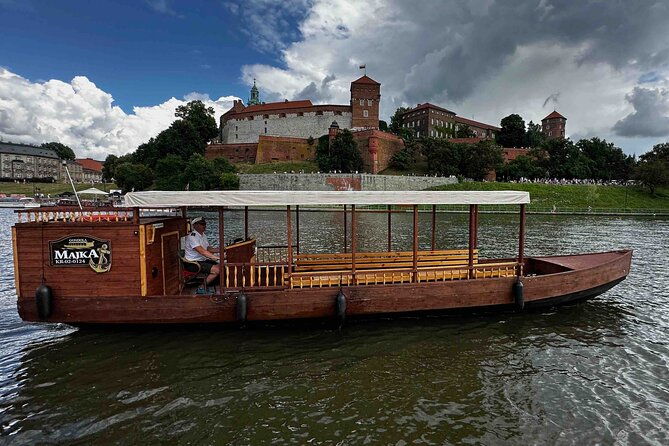 krakow-by-night-60-minutes-cruise-the-vistula-river-krakow